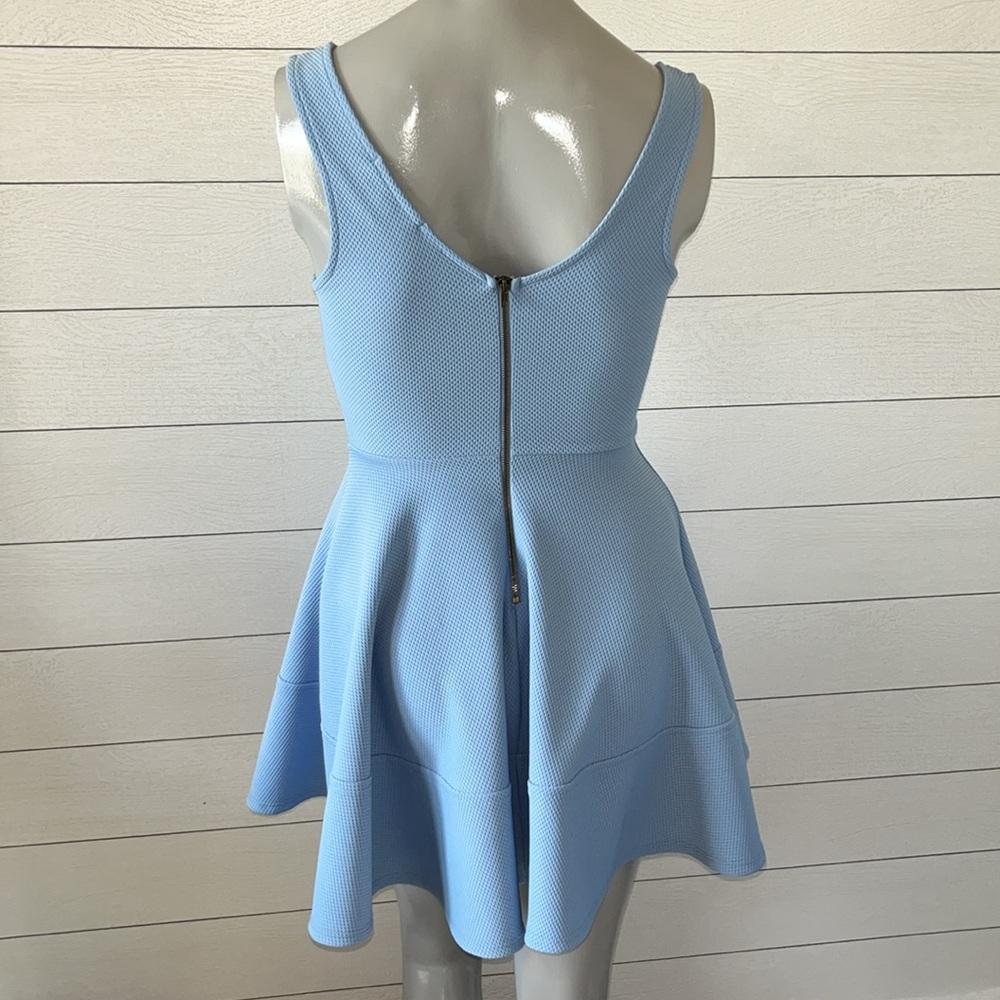 Lulu’s skater dress XS - Picture 2 of 4